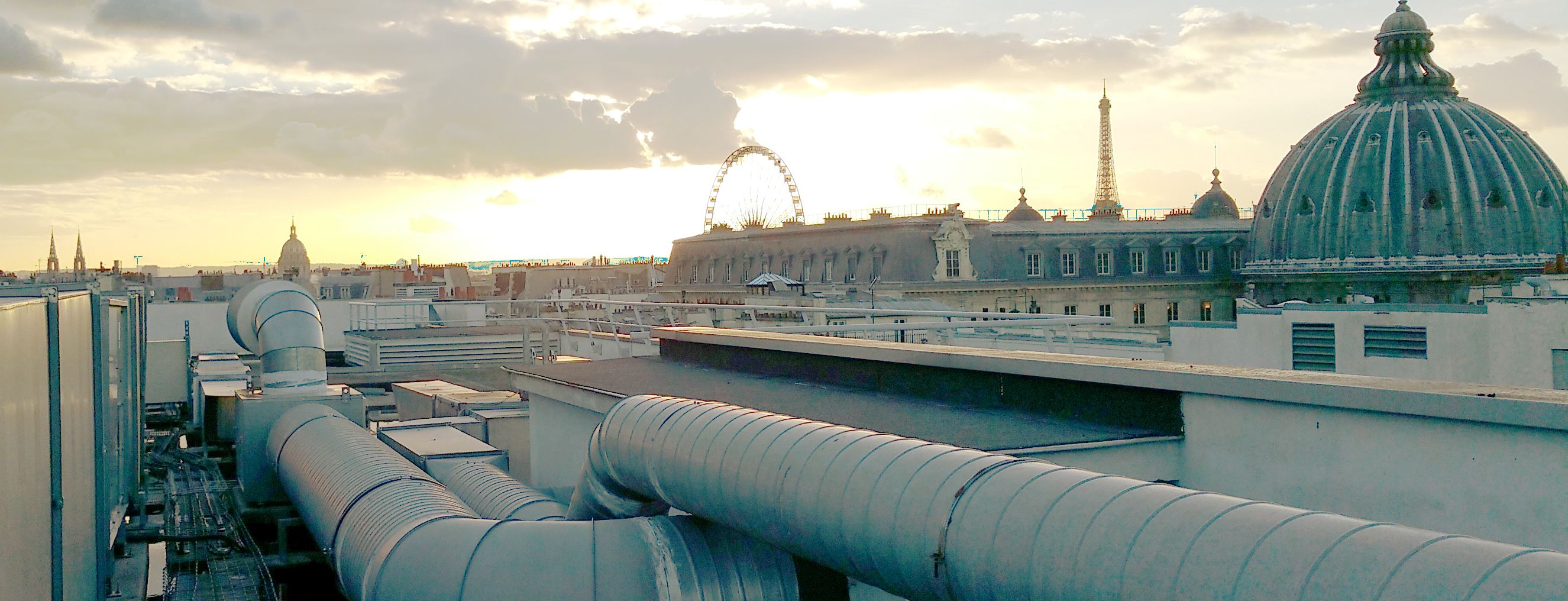 Installations de CVC sur les toits de Paris