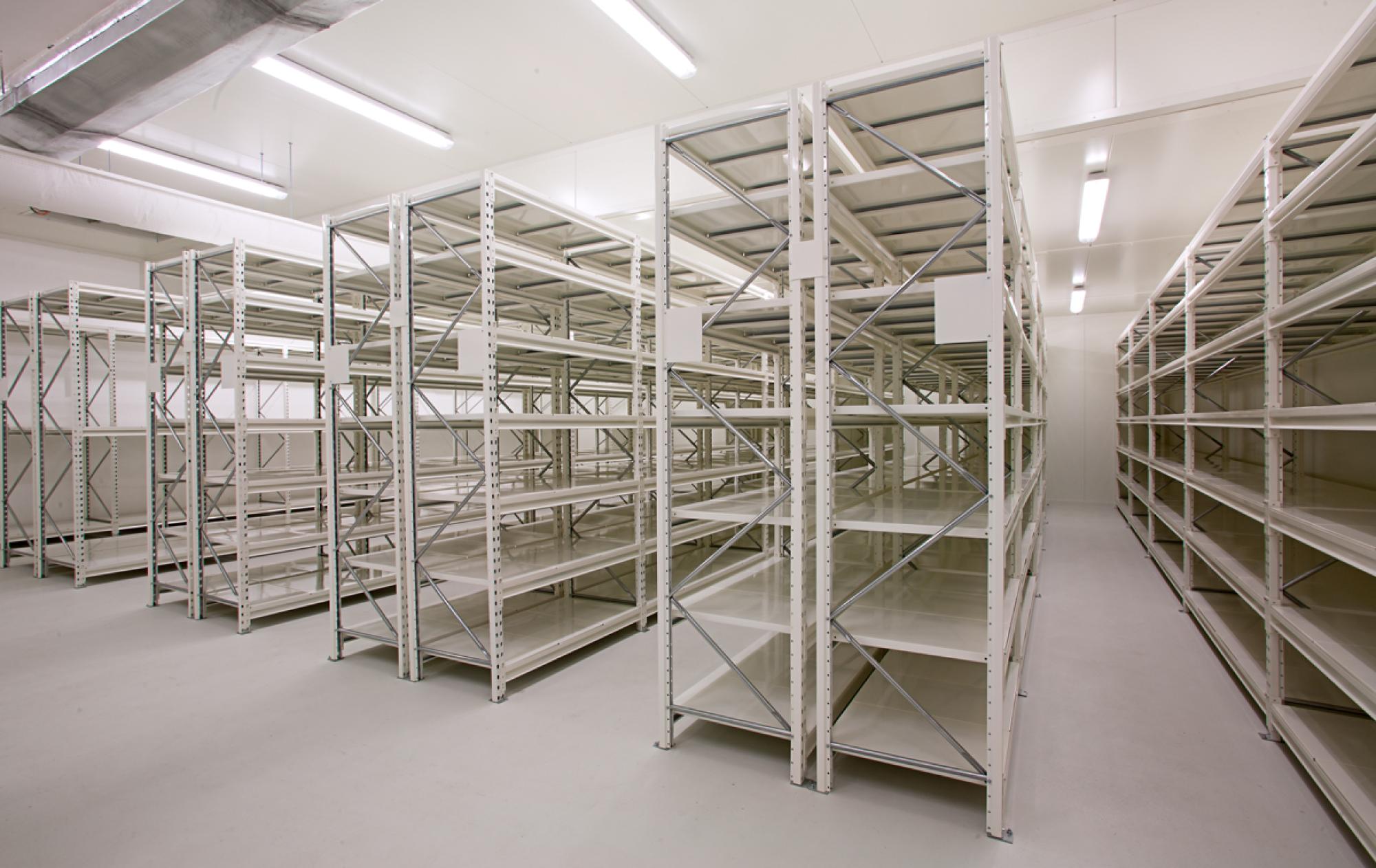 Réserves du Musée National de la Marine